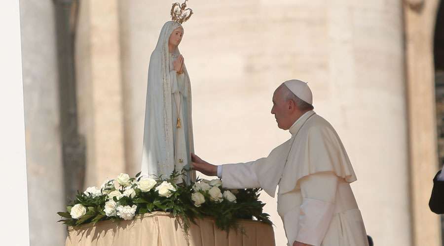 "Rezar el Rosario en el mes de Mayo" - Carta del Papa Francisco a los católicos 1