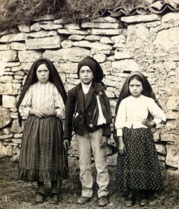 Jacinta, Francisco y Lucía - Pastorcillos de Fátima