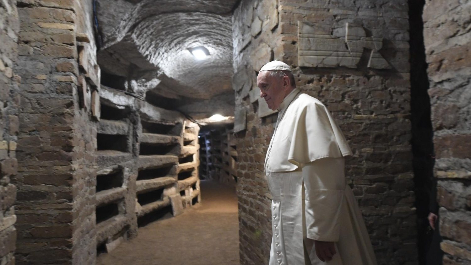 El Papa en las catacumbas