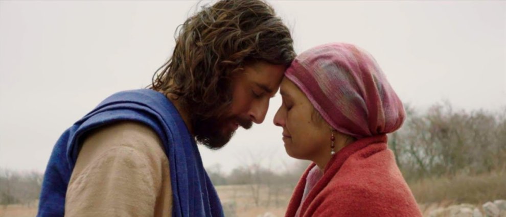 Jonathan Roumie y Vanessa Benavente como Jesús y su madre, María, en una escena de The Chosen de la temporada 2